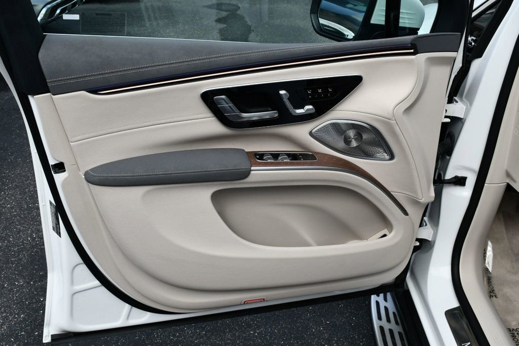 Used 2023 Mercedes-Benz EQS 450+ SUV image 11