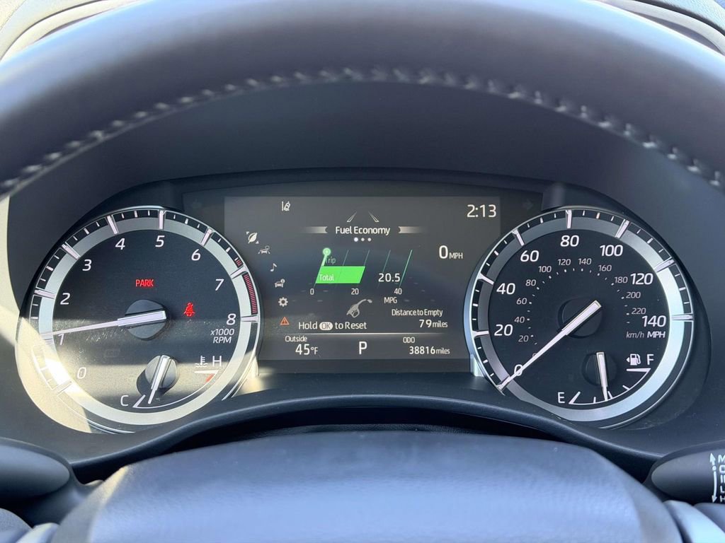 Used 2022 Toyota Highlander XLE image 9