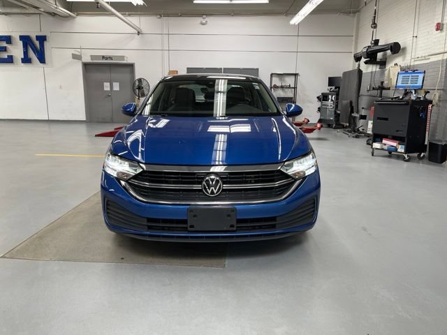 Used 2023 Volkswagen Jetta SE FWD image 6