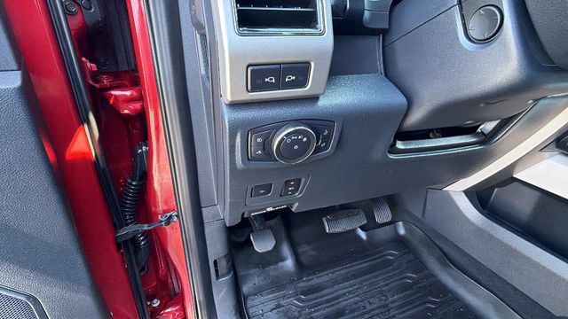 Used 2022 Ford F250 Lariat w/ Lariat Ultimate Package AWD/4WD image 31