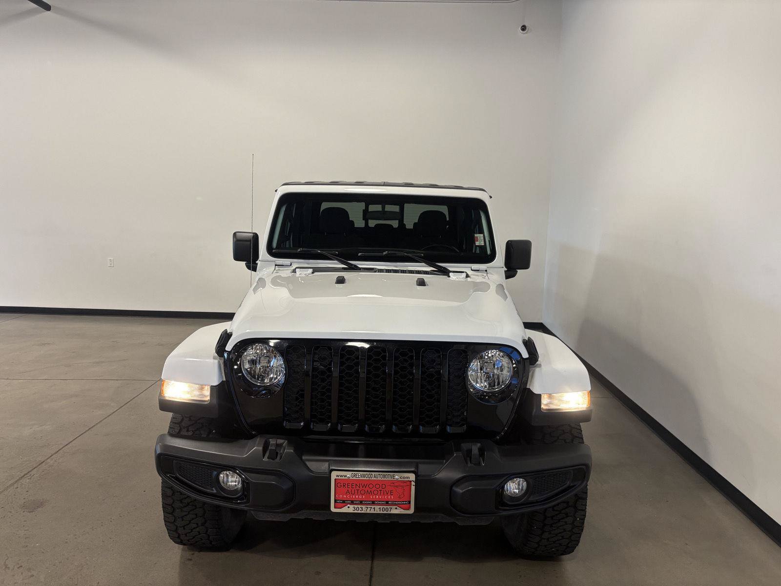 Used 2021 Jeep Gladiator Sport AWD/4WD image 8