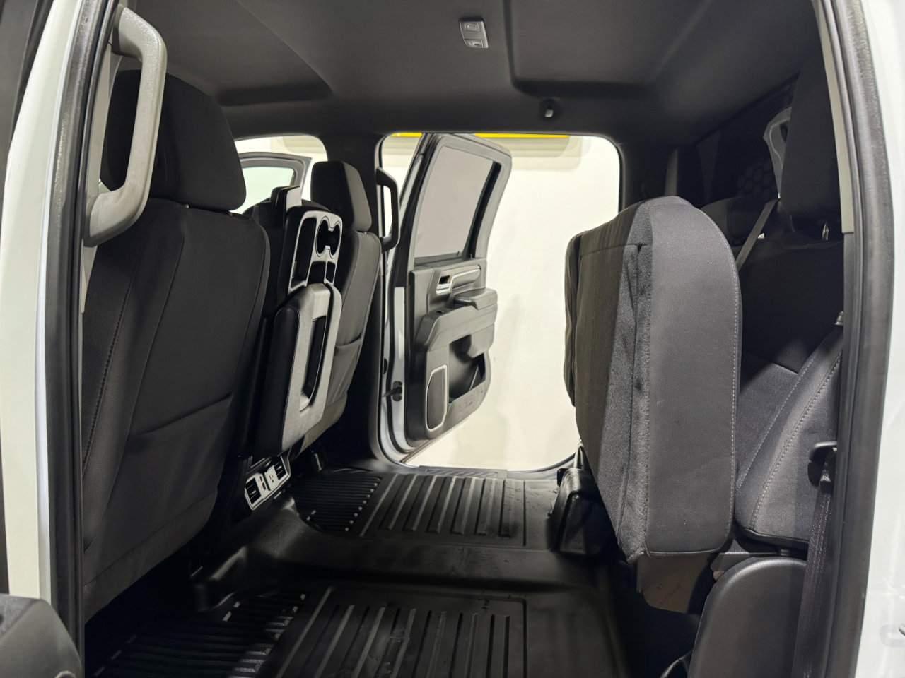 Used 2024 Chevrolet Silverado 3500 LT w/ Convenience Package image 19