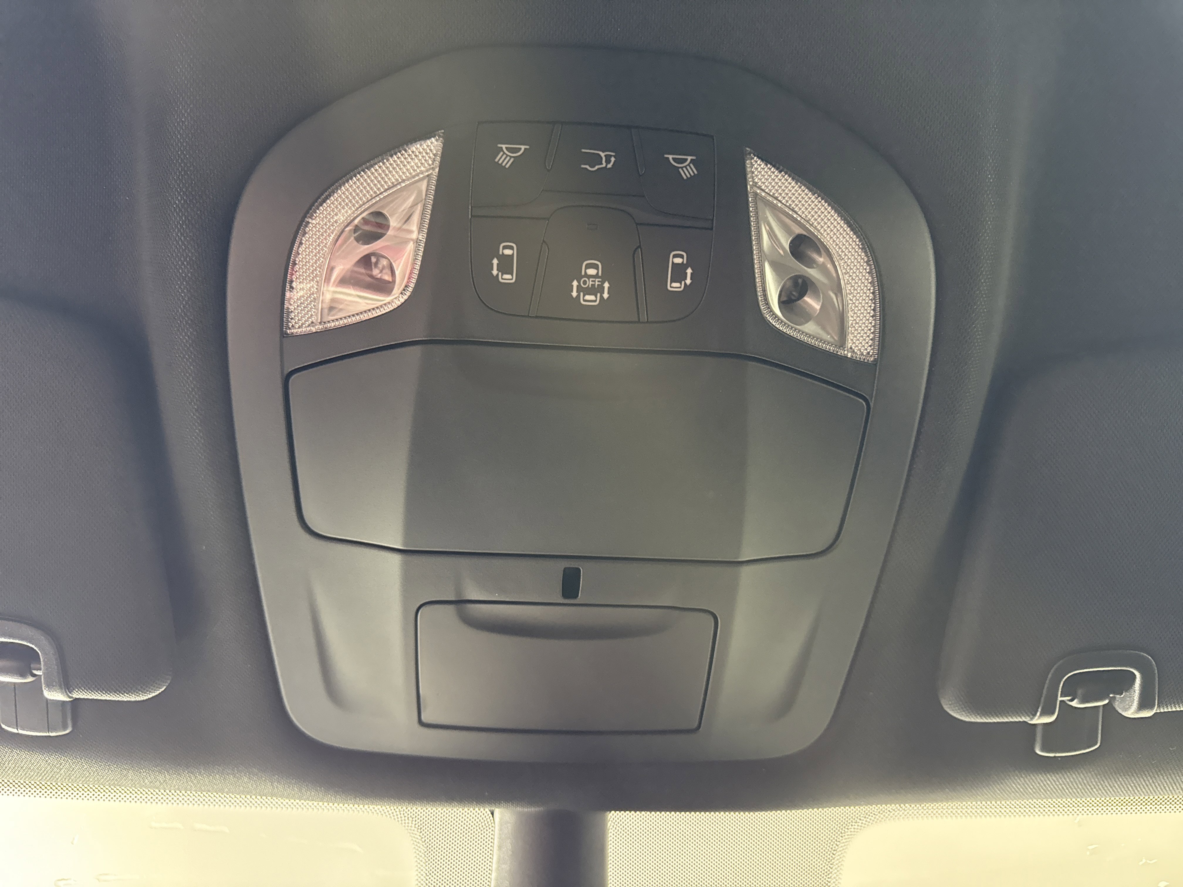 New 2026 Chrysler Voyager LX image 26