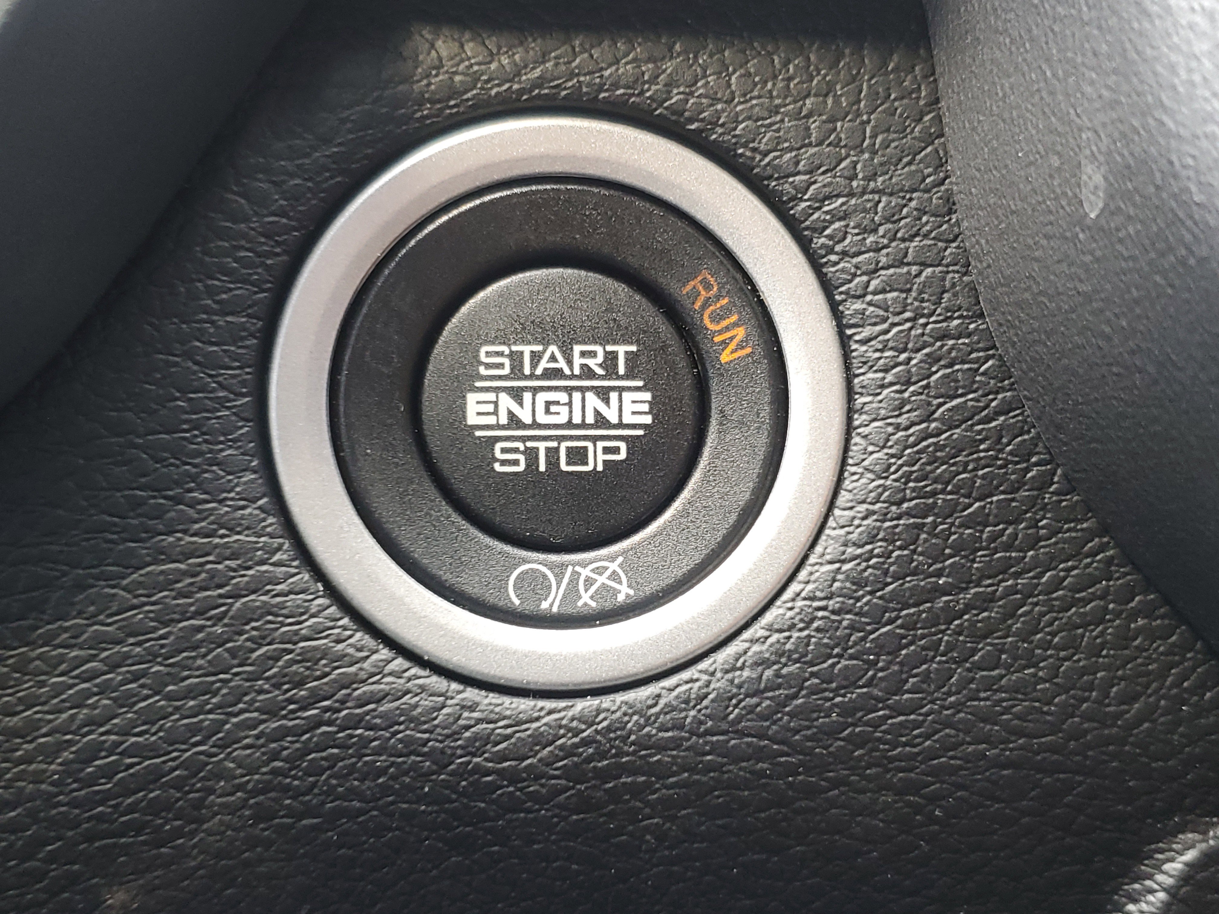 Used 2024 RAM 2500 Big Horn w/ Sport Appearance Package image 21