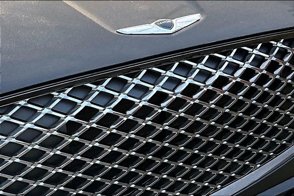 Used 2025 Genesis GV70 3.5T Sport image 36