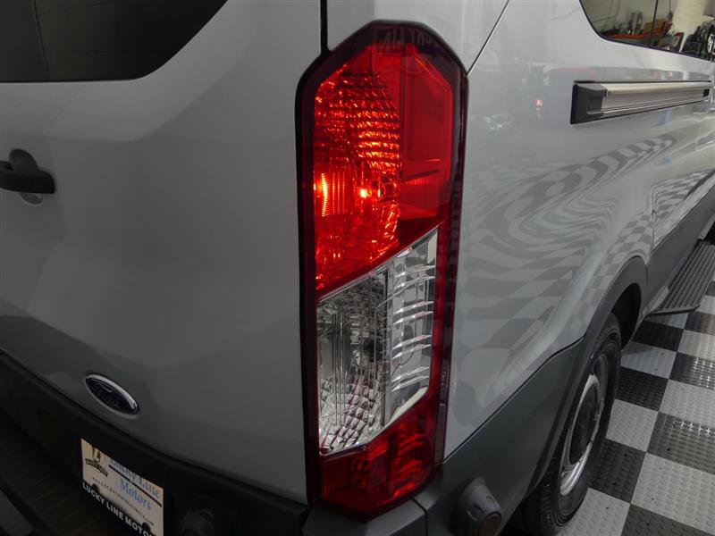Used 2018 Ford Transit 350 XL image 13