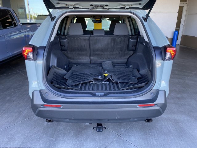 Used 2021 Toyota RAV4 XLE AWD/4WD image 14