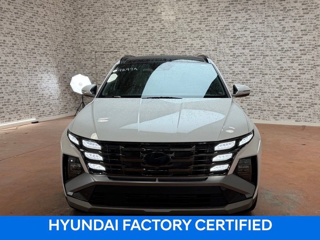 Certified 2025 Hyundai Tucson Limited FWD image 2