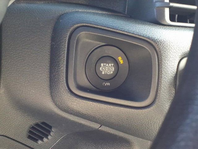 Used 2025 Jeep Wrangler Sport image 16