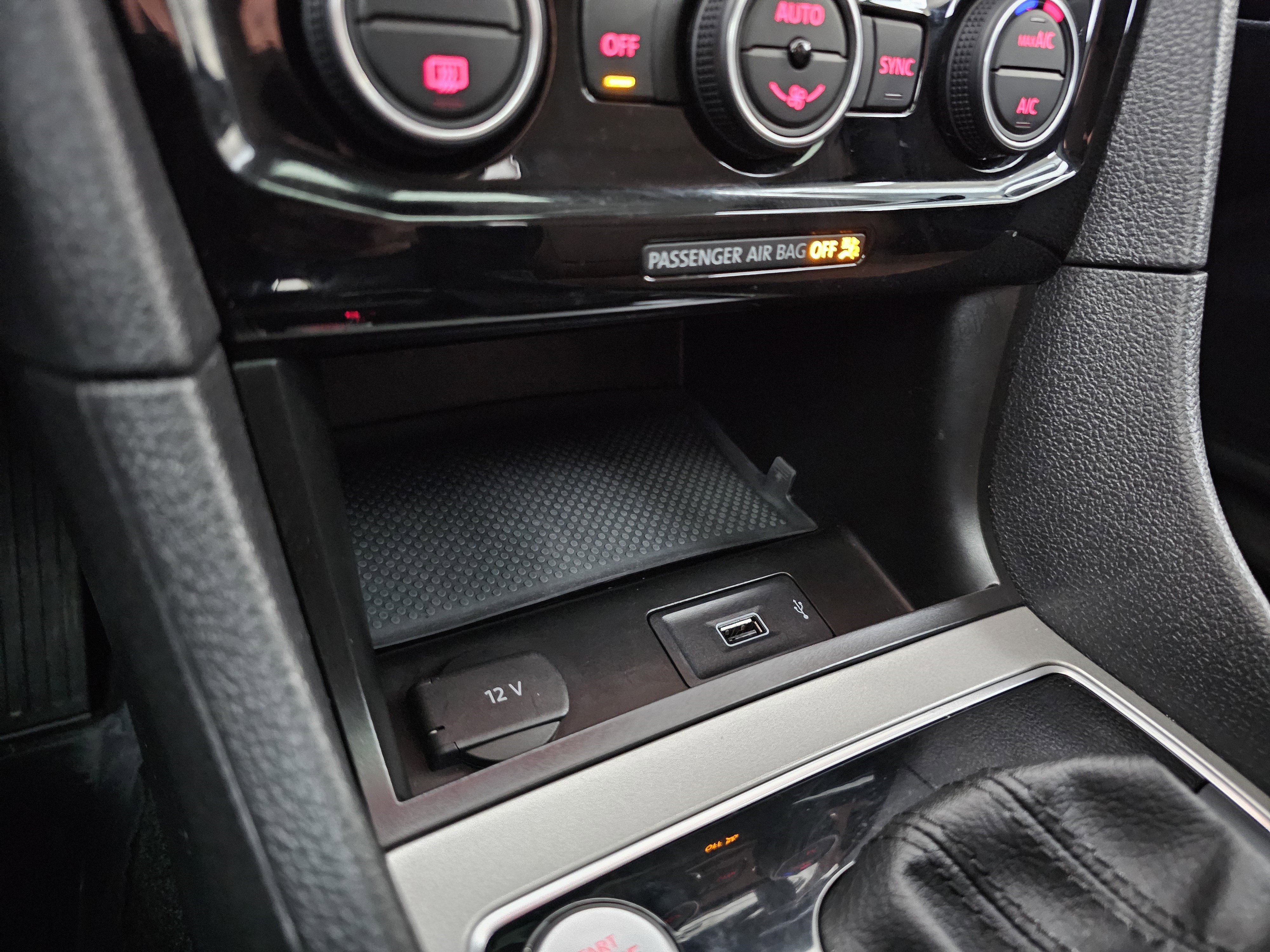 Used 2021 Volkswagen Passat 2.0T SE image 36