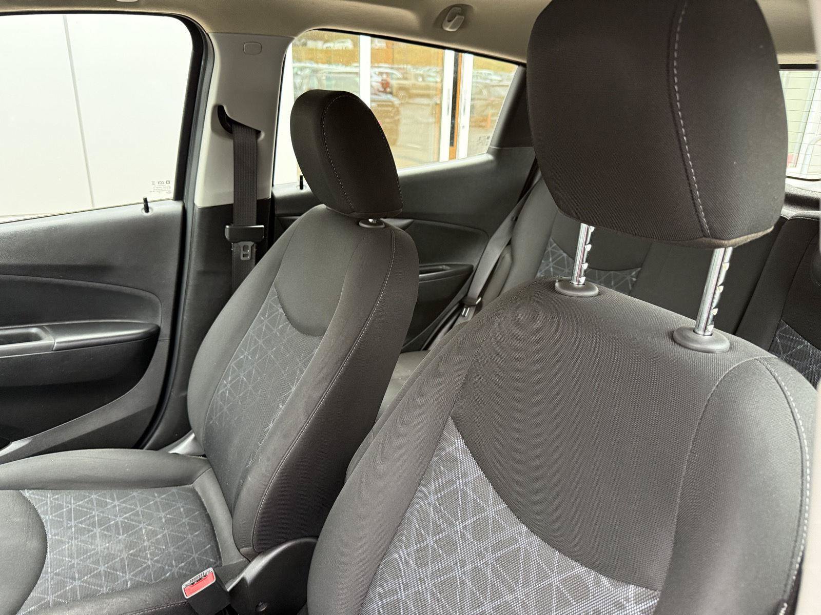 Used 2020 Chevrolet Spark LT FWD image 10