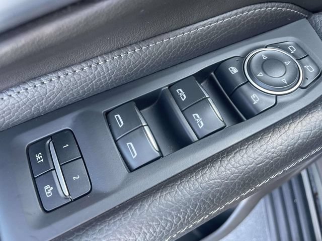 Used 2022 GMC Yukon Denali AWD/4WD image 18