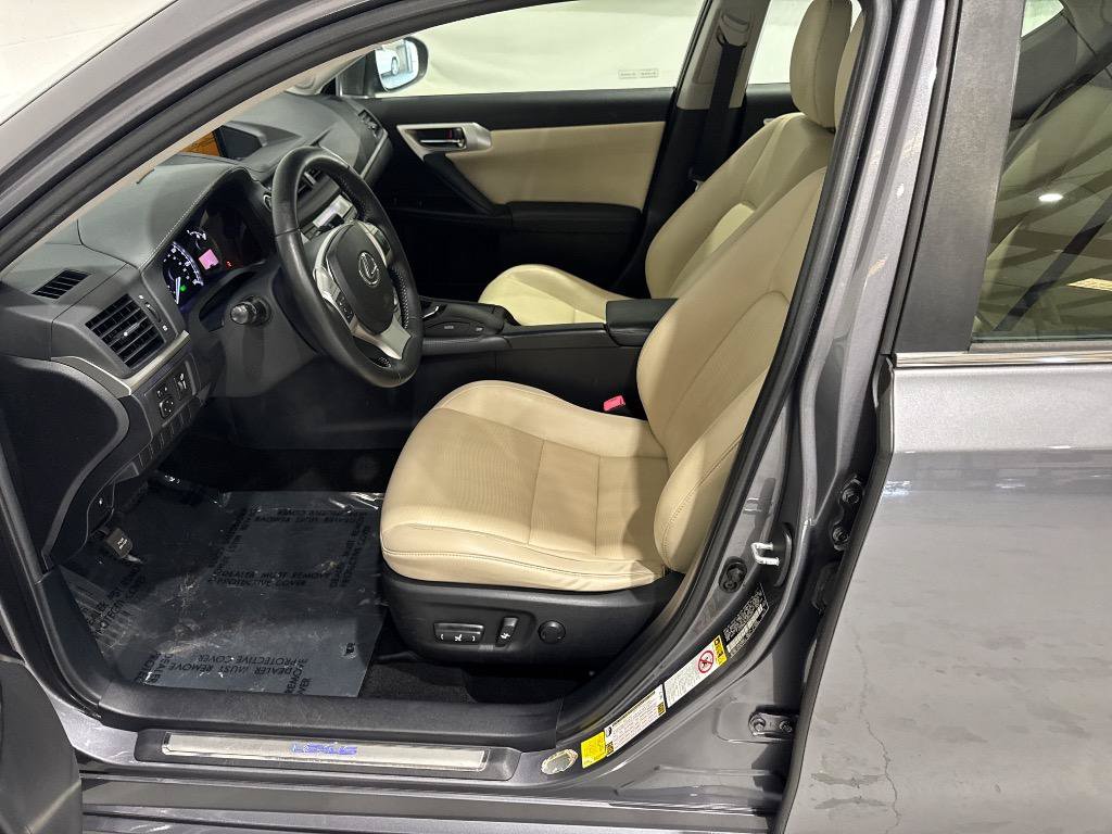 Used 2012 Lexus CT 200h Premium w/ Premium Audio Pkg FWD image 29
