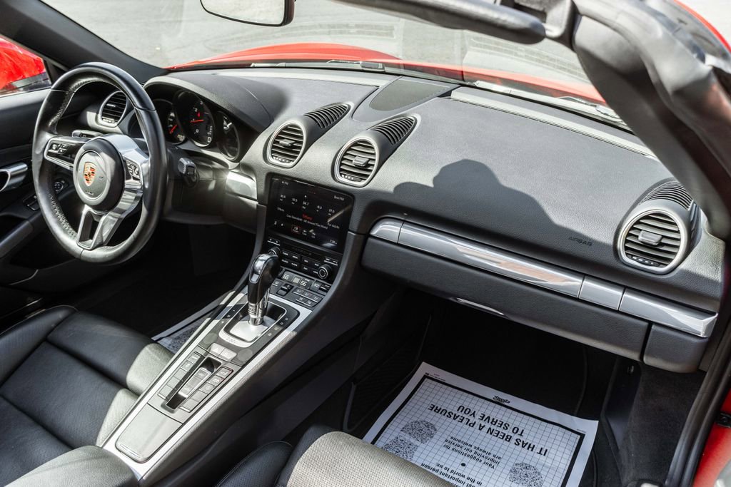 Used 2024 Porsche 718 Boxster w/ Premium Package RWD image 14