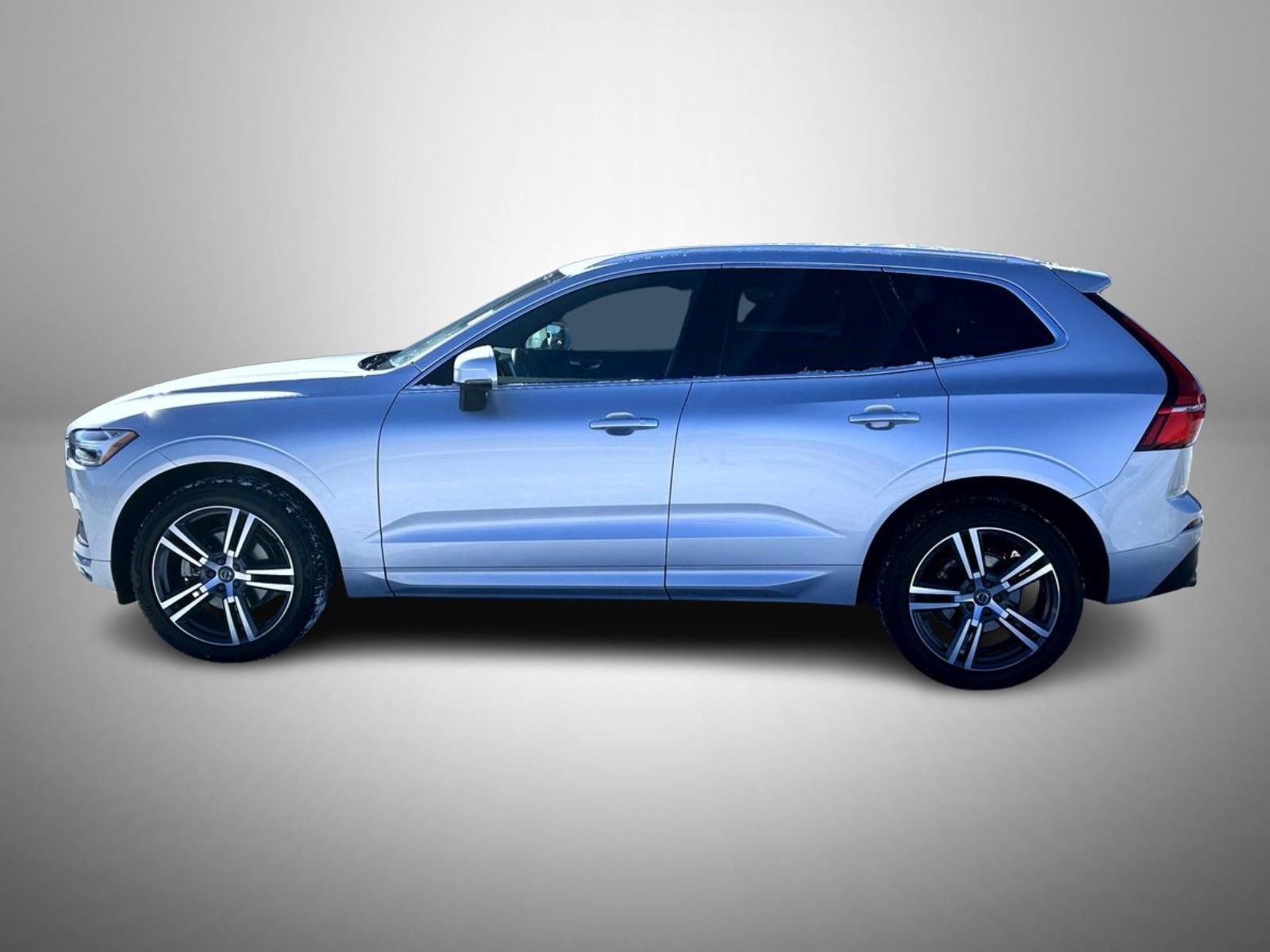 Used 2021 Volvo XC60 T5 Momentum image 8