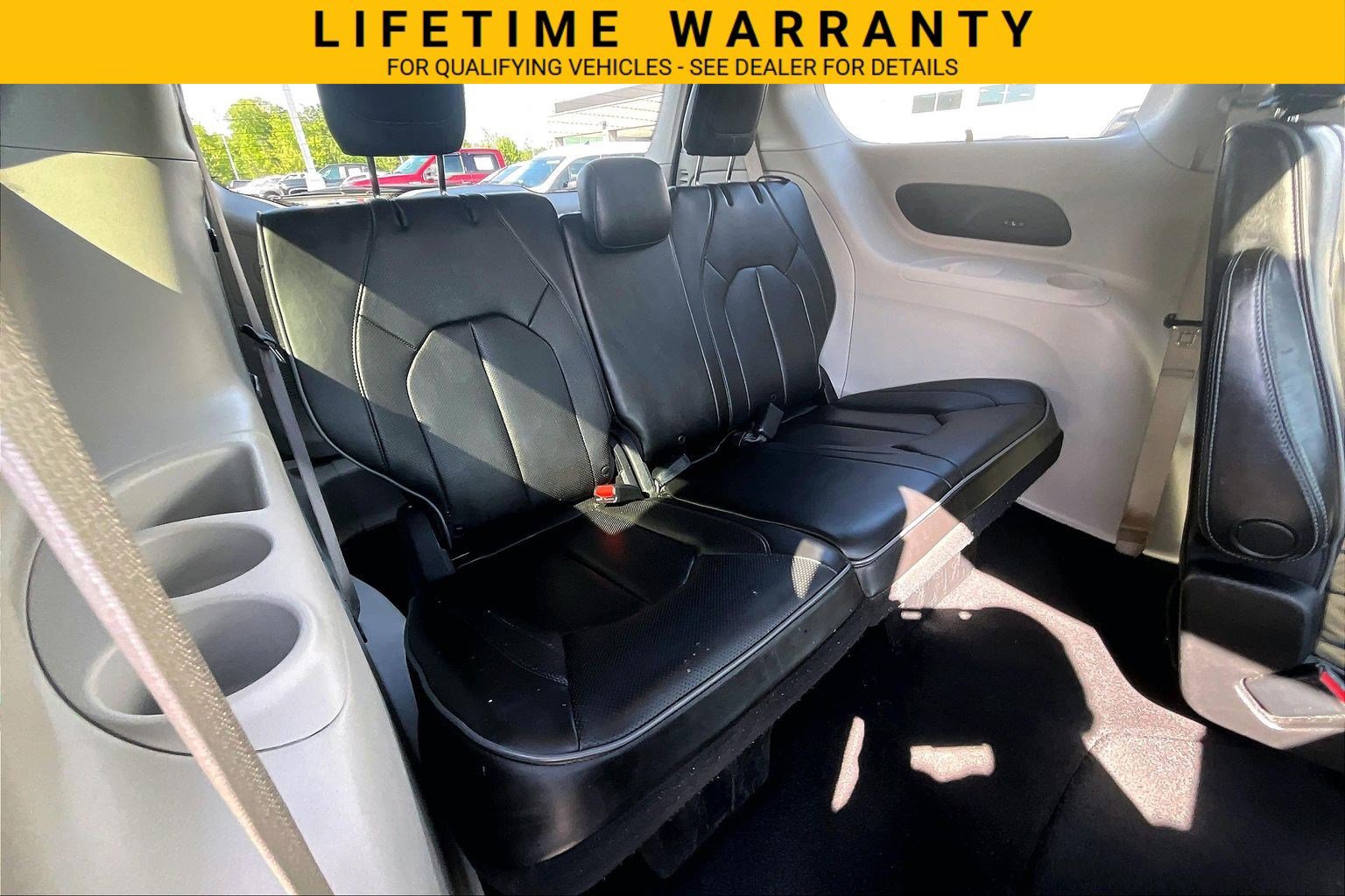 Used 2020 Chrysler Pacifica Limited FWD image 29