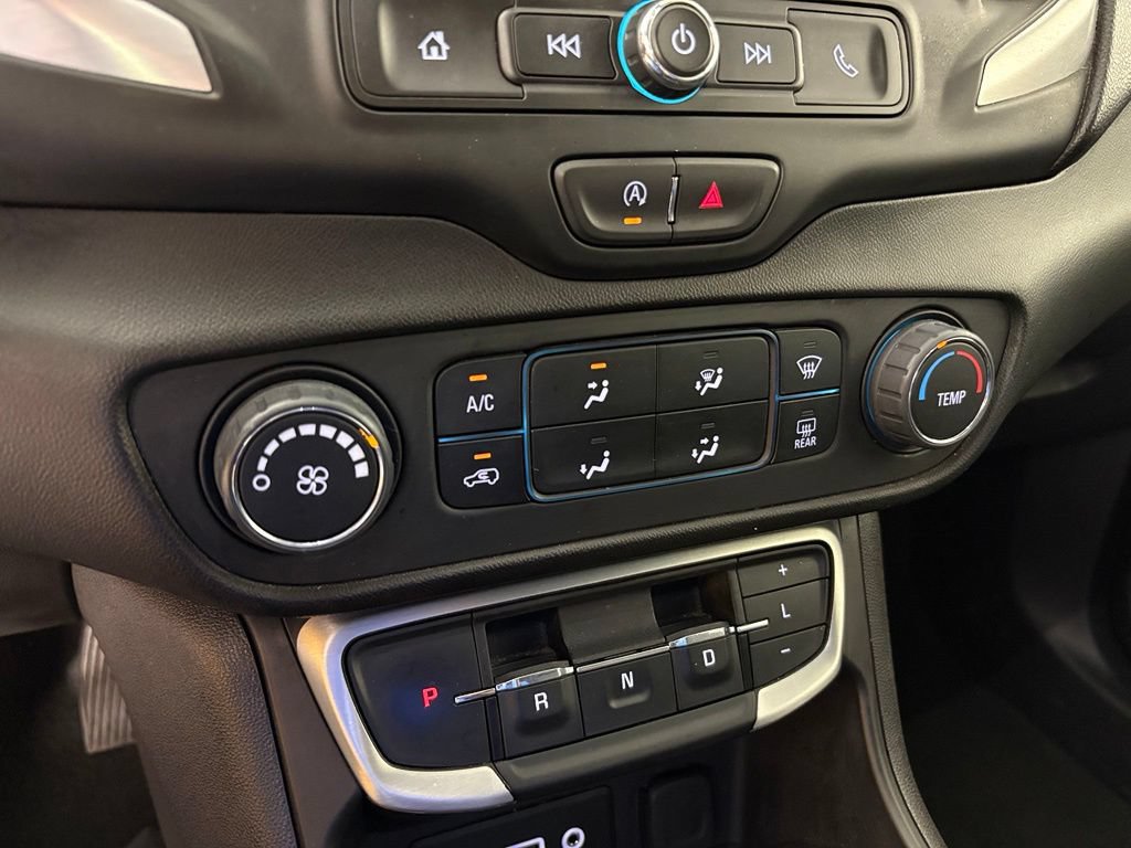 Used 2024 GMC Terrain SLE FWD image 26