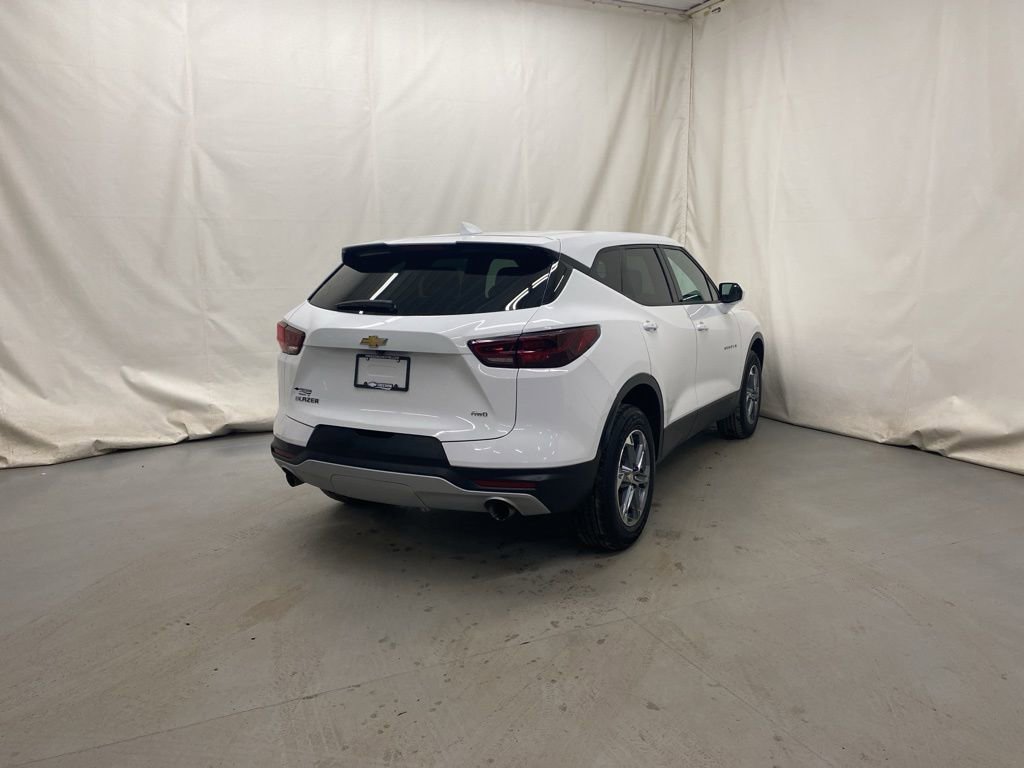 Used 2025 Chevrolet Blazer LT image 6