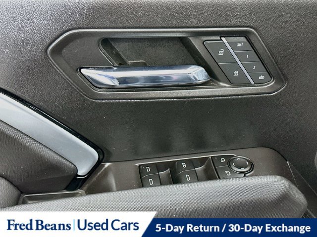 Used 2023 Chevrolet Colorado Z71 w/ Z71 Convenience Package 2 AWD/4WD image 23