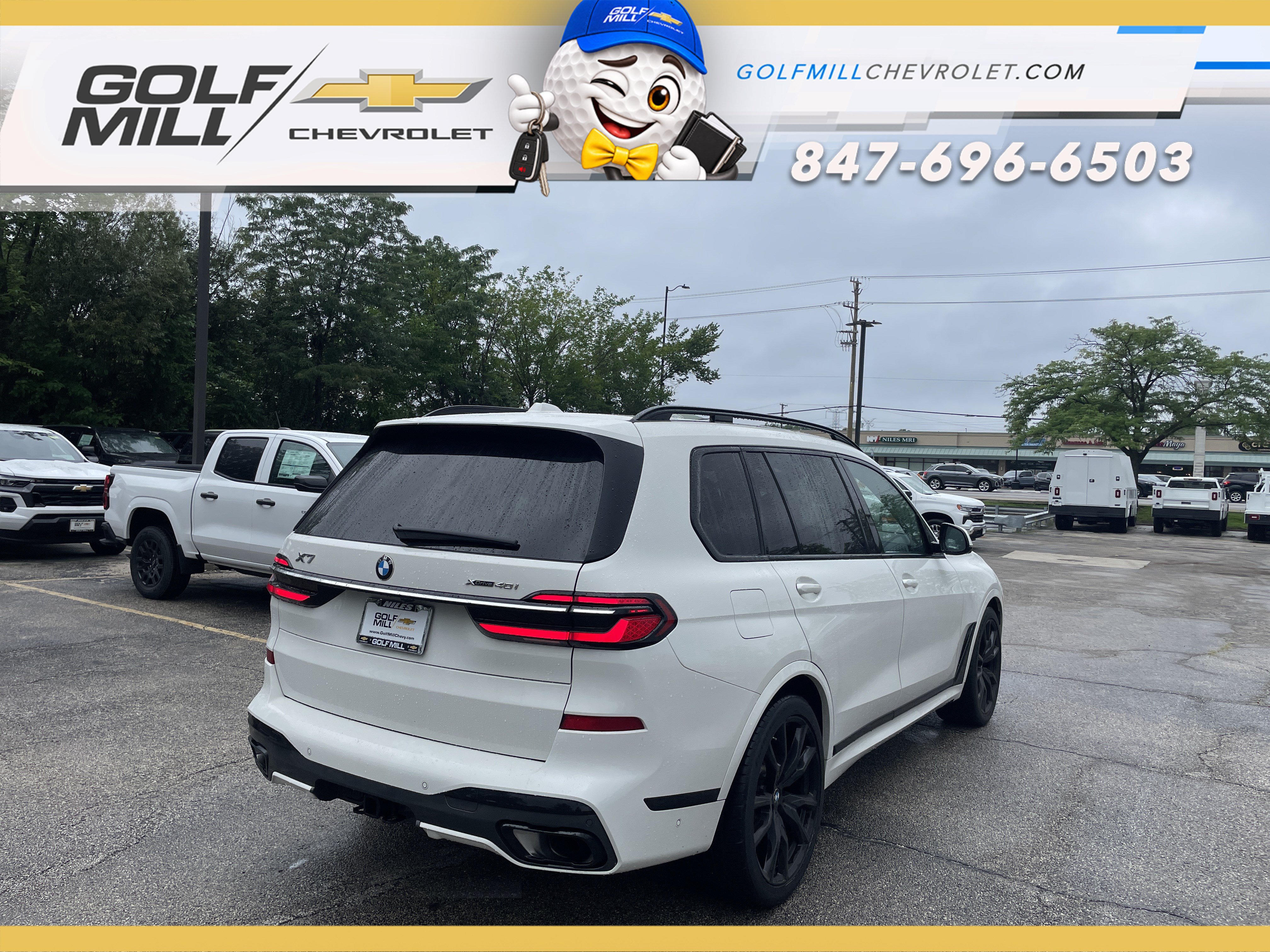 Used 2023 BMW X7 xDrive40i w/ M Sport Package AWD/4WD image 6