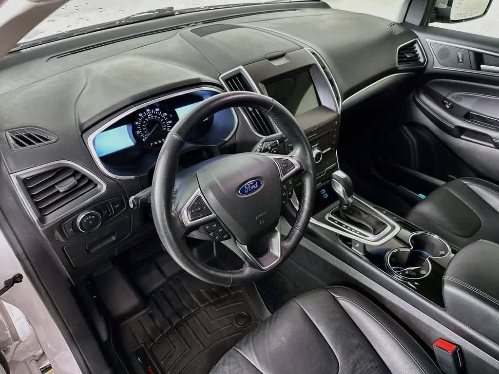 Used 2017 Ford Edge Titanium w/ Equipment Group 302A AWD/4WD image 2