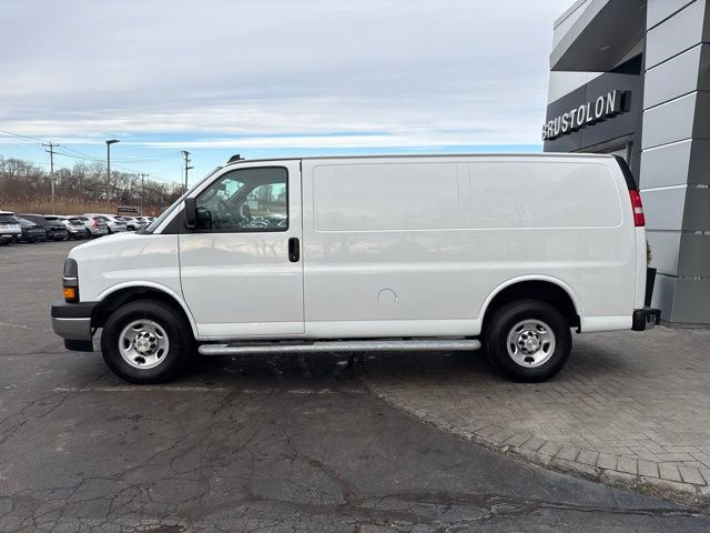 Used 2024 Chevrolet Express 2500 w/ Driver Convenience Package image 9
