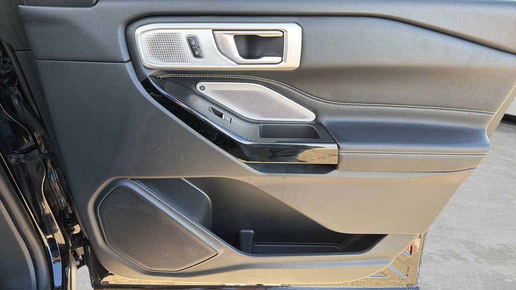 Used 2023 Ford Explorer ST w/ Equipment Group 401A image 10