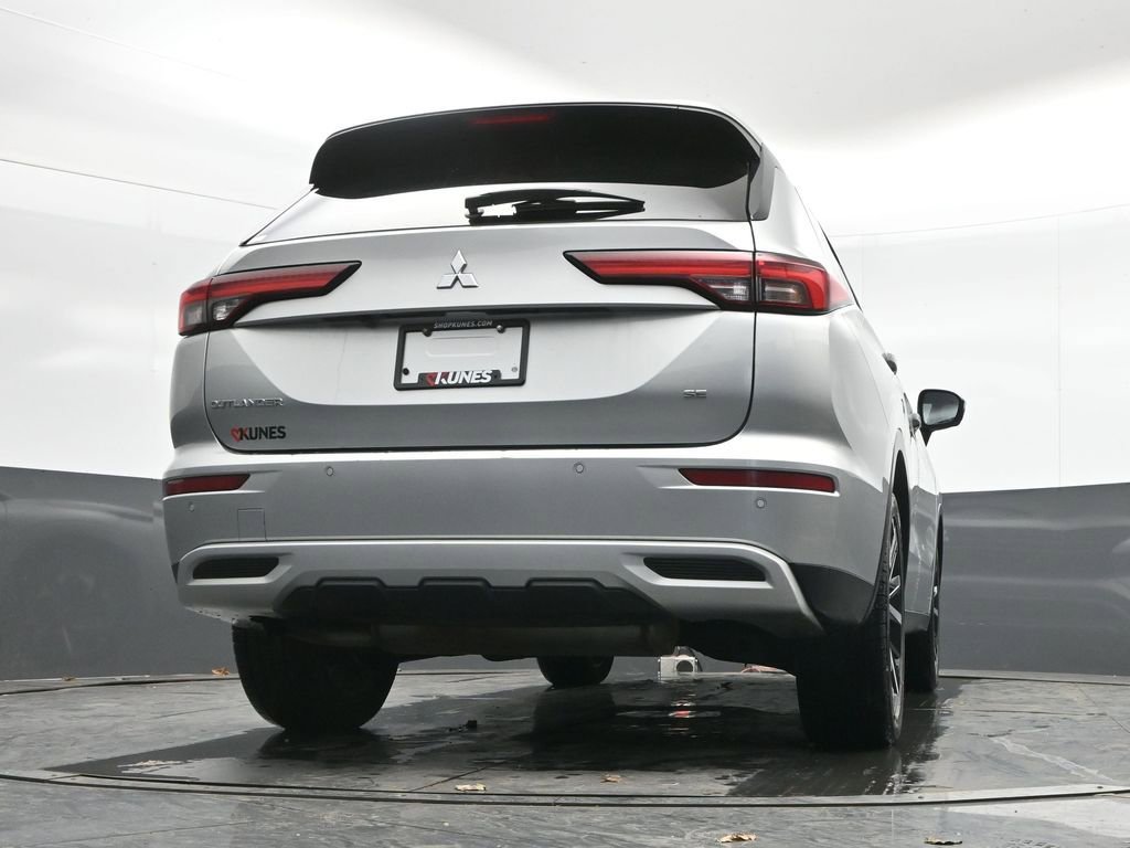 Used 2024 Mitsubishi Outlander SE image 43