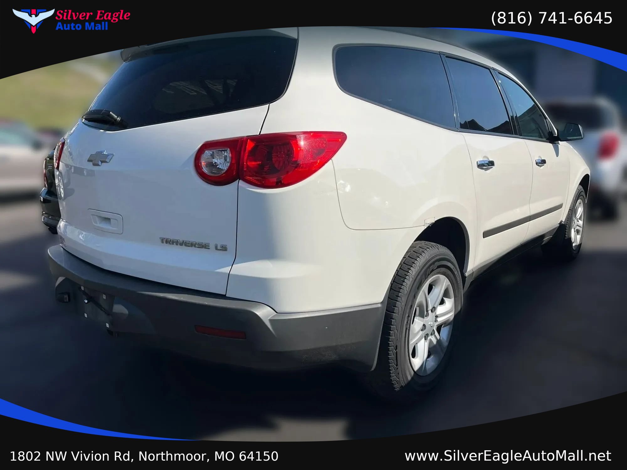 Used 2011 Chevrolet Traverse LS FWD image 4