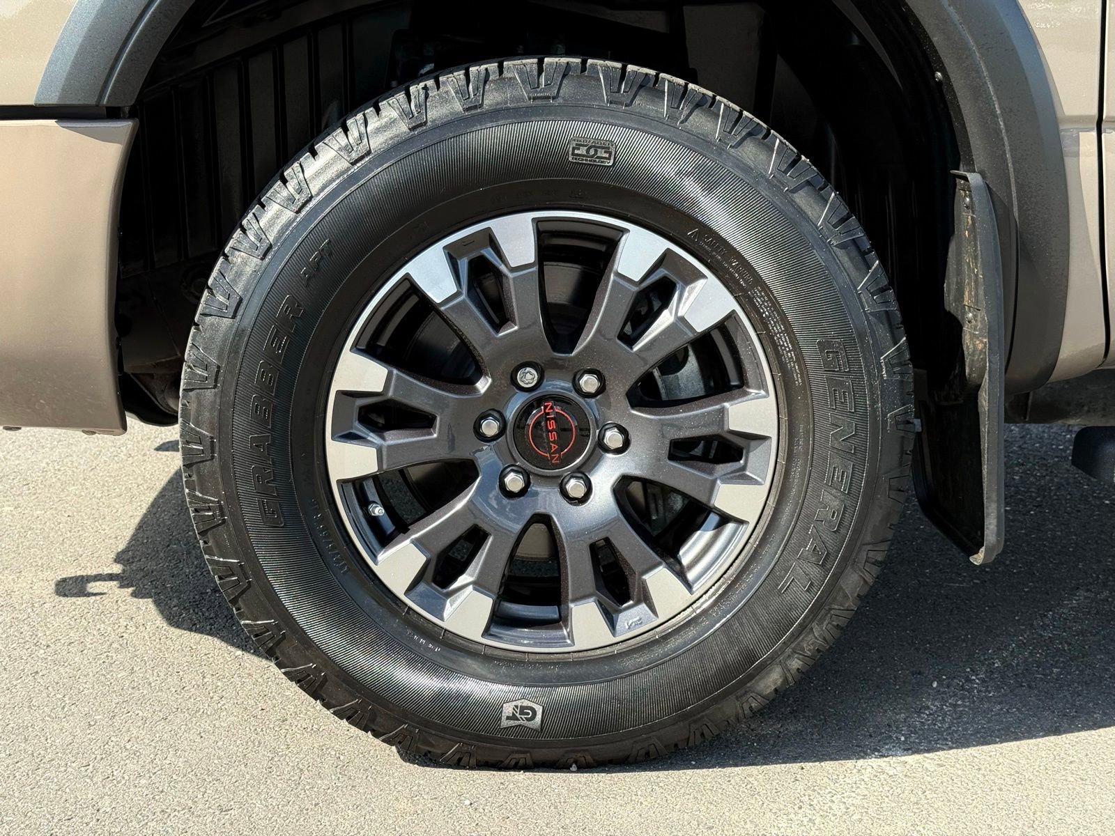 Used 2023 Nissan Titan PRO-4X w/ Pro-4x Convenience Package AWD/4WD image 20