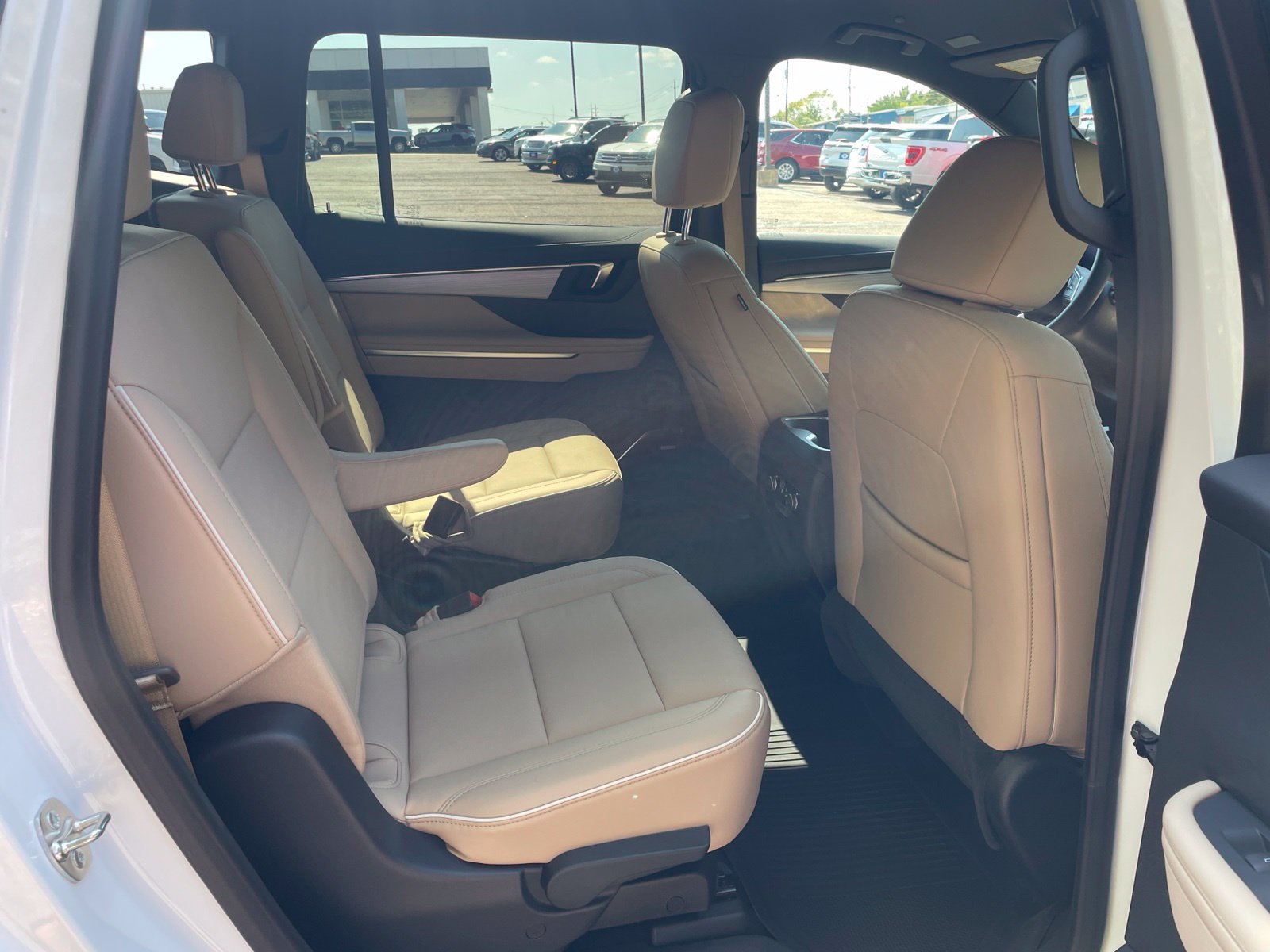 Used 2025 Buick Enclave Preferred w/ LPO, Floor Liner Package FWD image 36