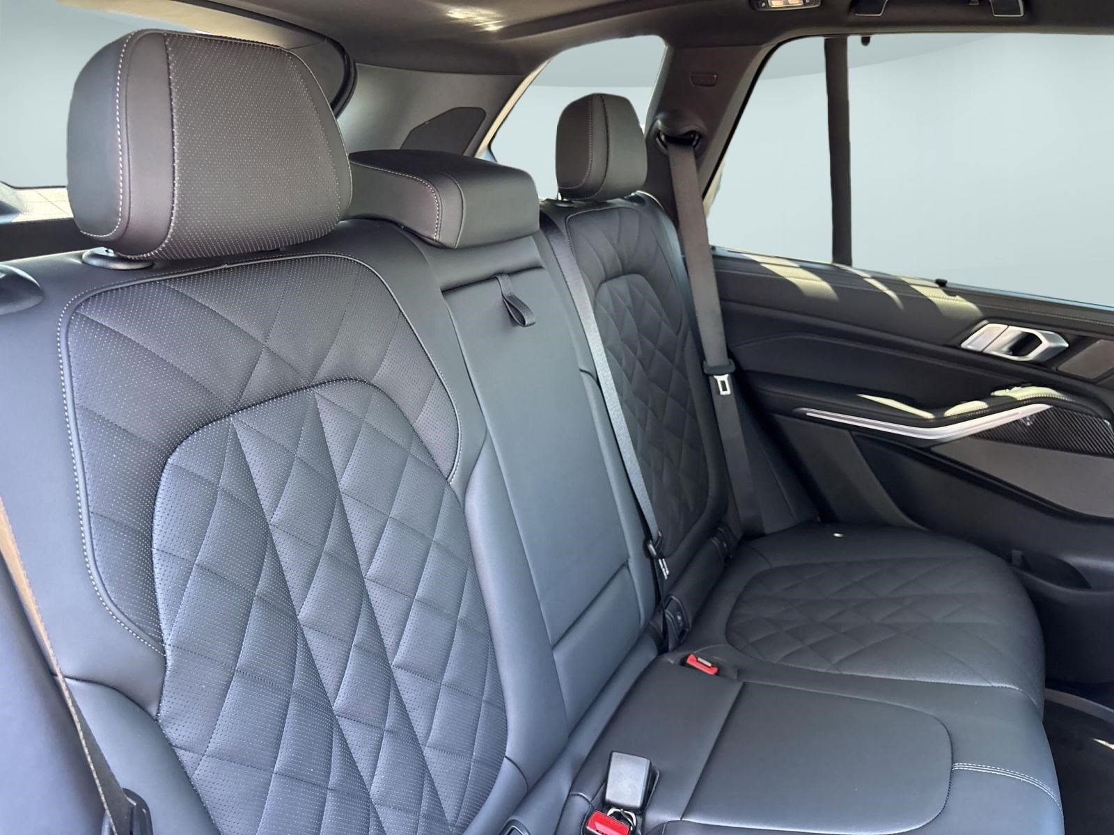 New 2026 BMW X5 M60i AWD/4WD image 30