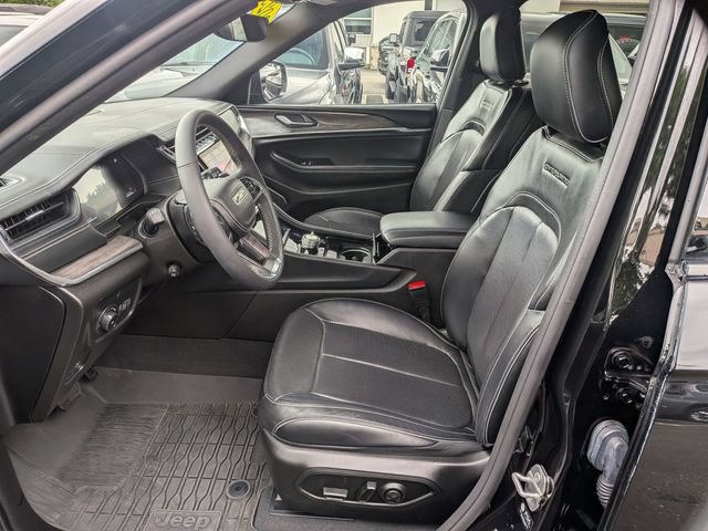 Certified 2023 Jeep Grand Cherokee Overland AWD/4WD image 9
