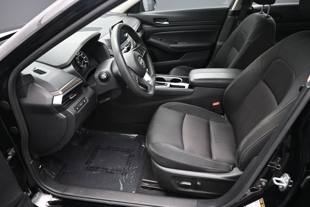 Used 2024 Nissan Altima 2.5 SV FWD image 18