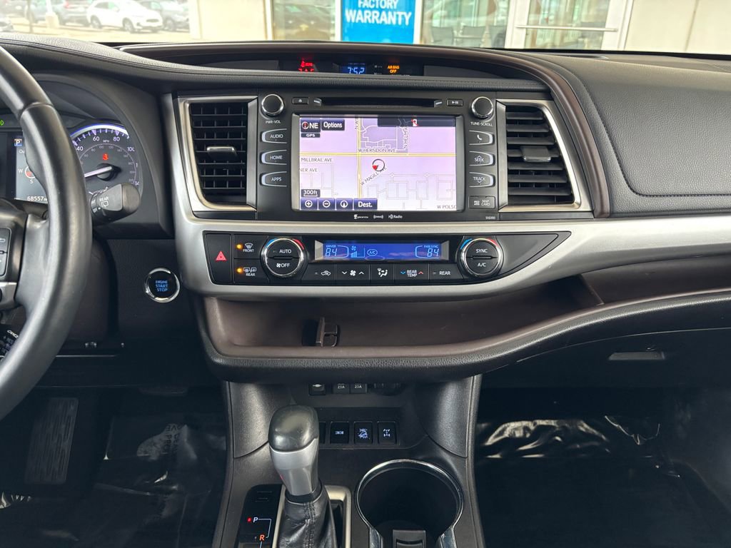 Used 2019 Toyota Highlander XLE image 13