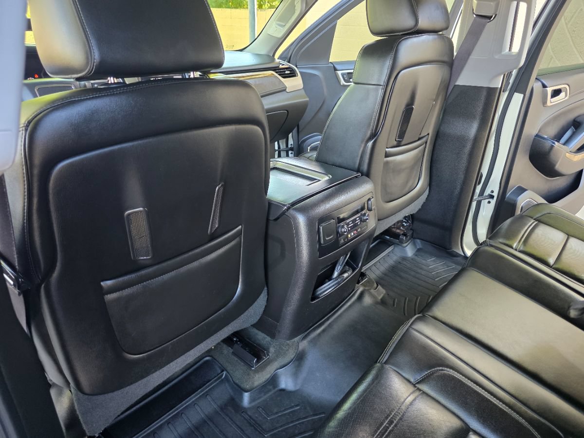Used 2015 GMC Yukon XL Denali w/ Touring Package AWD/4WD image 29