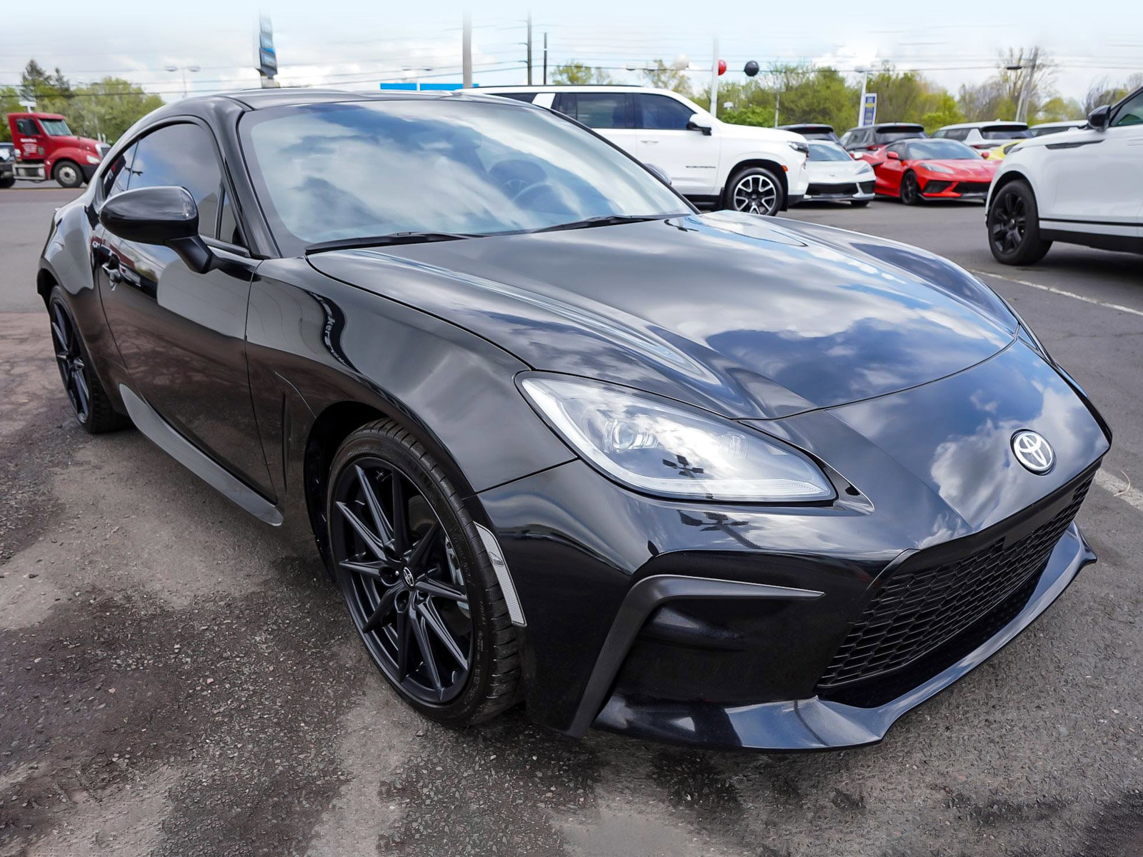 Used 2023 Toyota GR86 Premium w/ ALL Weather Mat Package (TMS) RWD image 3