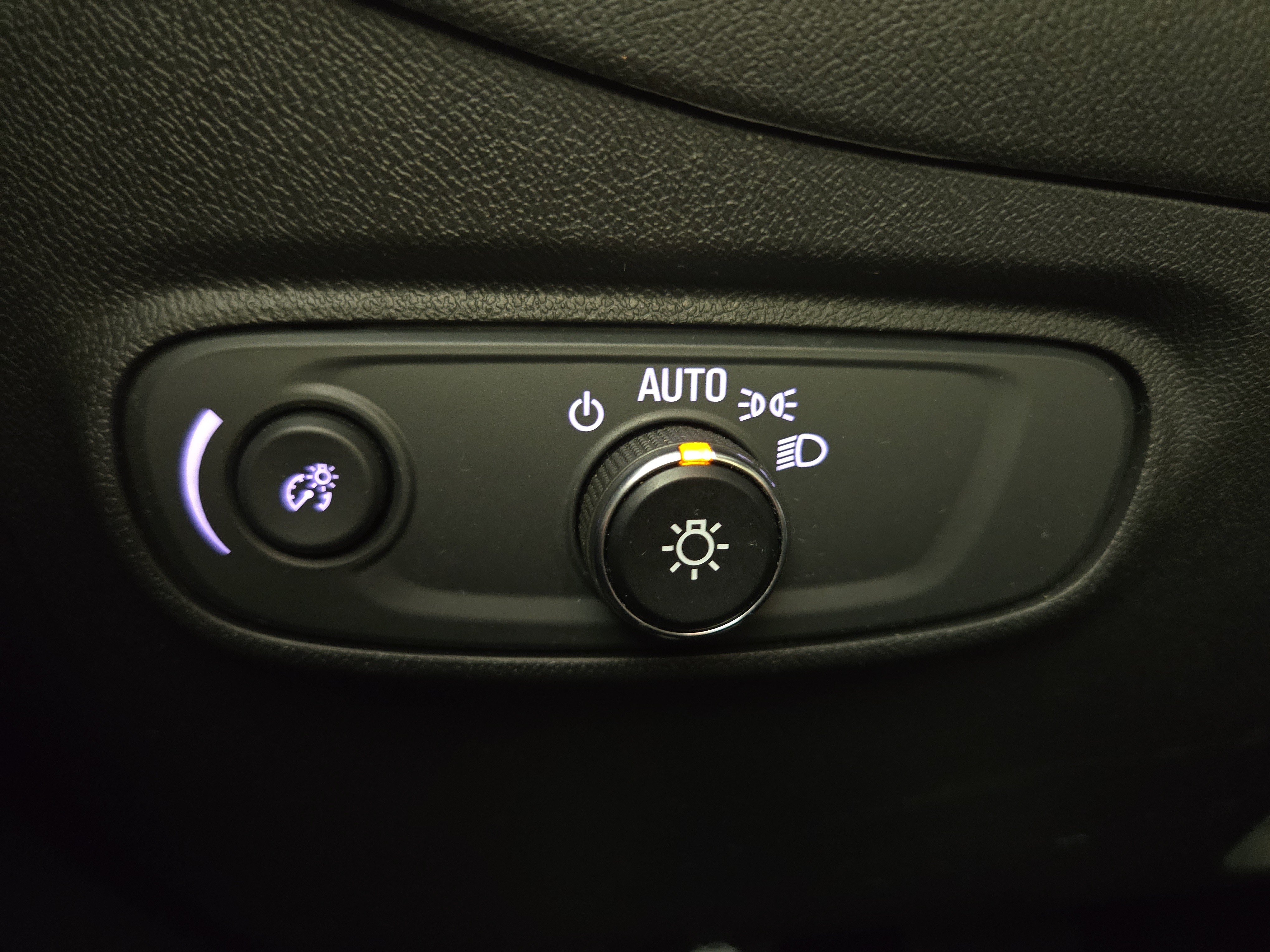 Used 2023 Chevrolet Equinox LT FWD image 27