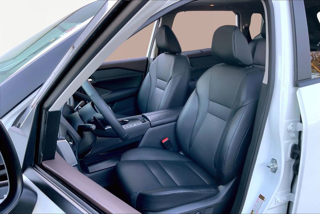 Used 2023 Nissan Rogue SV w/ SV Premium B Package image 15