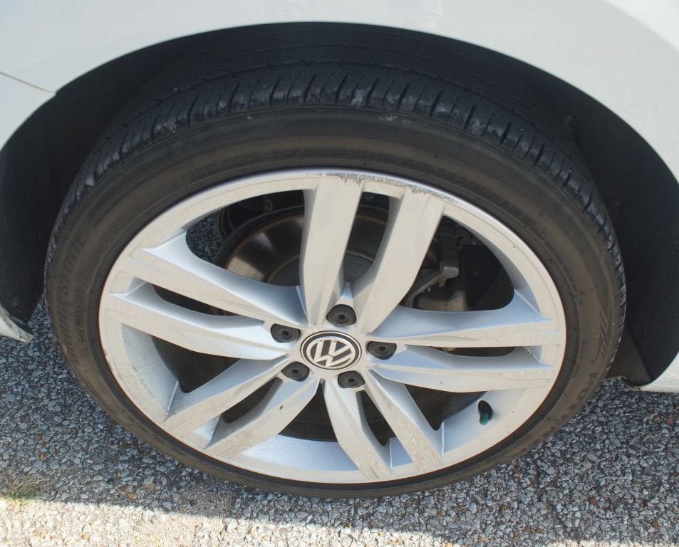 Used 2017 Volkswagen Golf SE FWD image 17