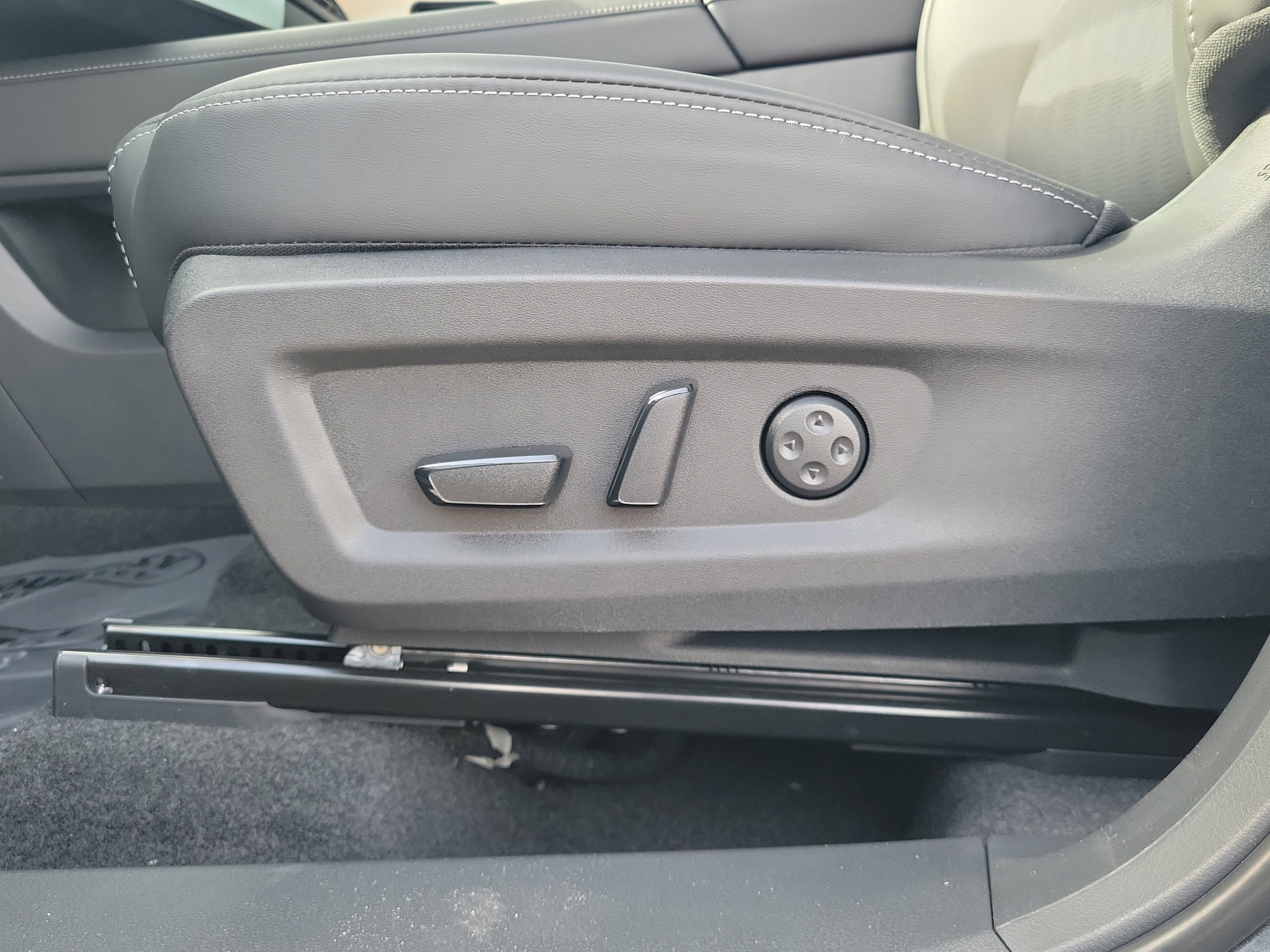 New 2026 Nissan Murano Platinum w/ Cargo Package AWD/4WD image 18