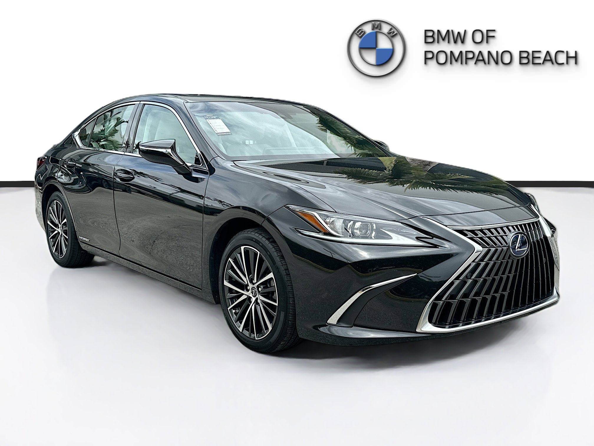Used 2022 Lexus ES 300h w/ Premium Package