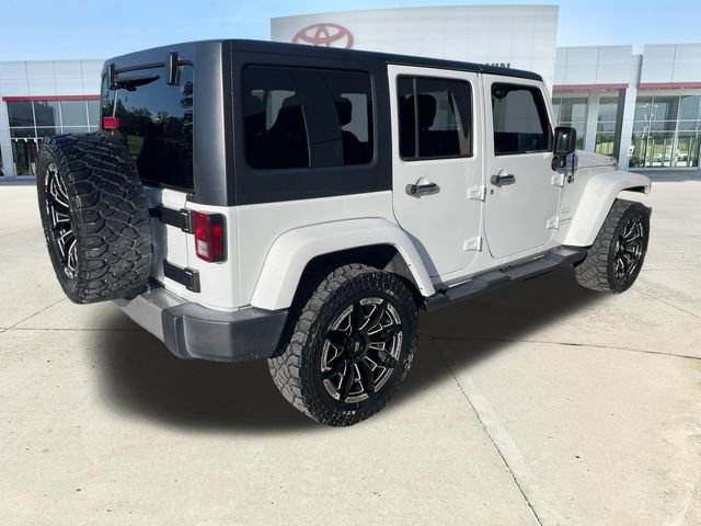 Used 2018 Jeep Wrangler Unlimited Sahara w/ Connectivity Group AWD/4WD image 5