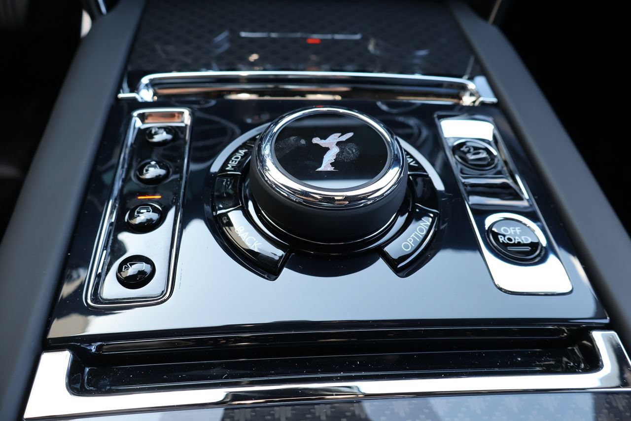 New 2027 Rolls-Royce Cullinan Black Badge AWD/4WD image 28