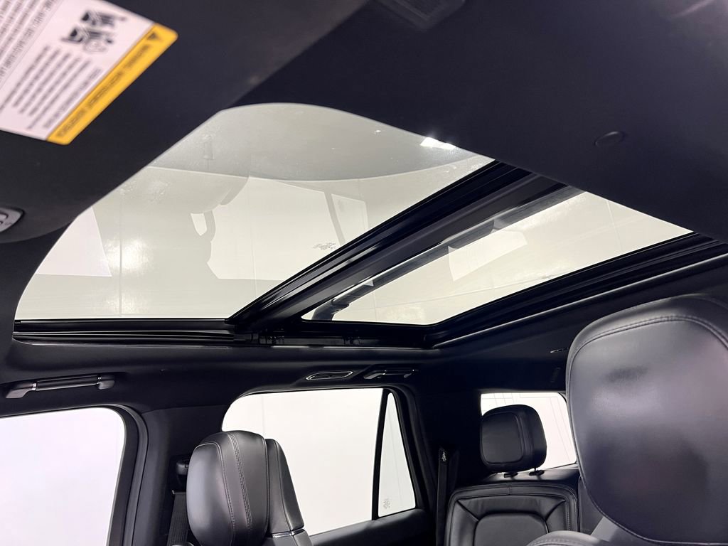 Used 2020 Lincoln Navigator Reserve w/ Luxury Package image 12