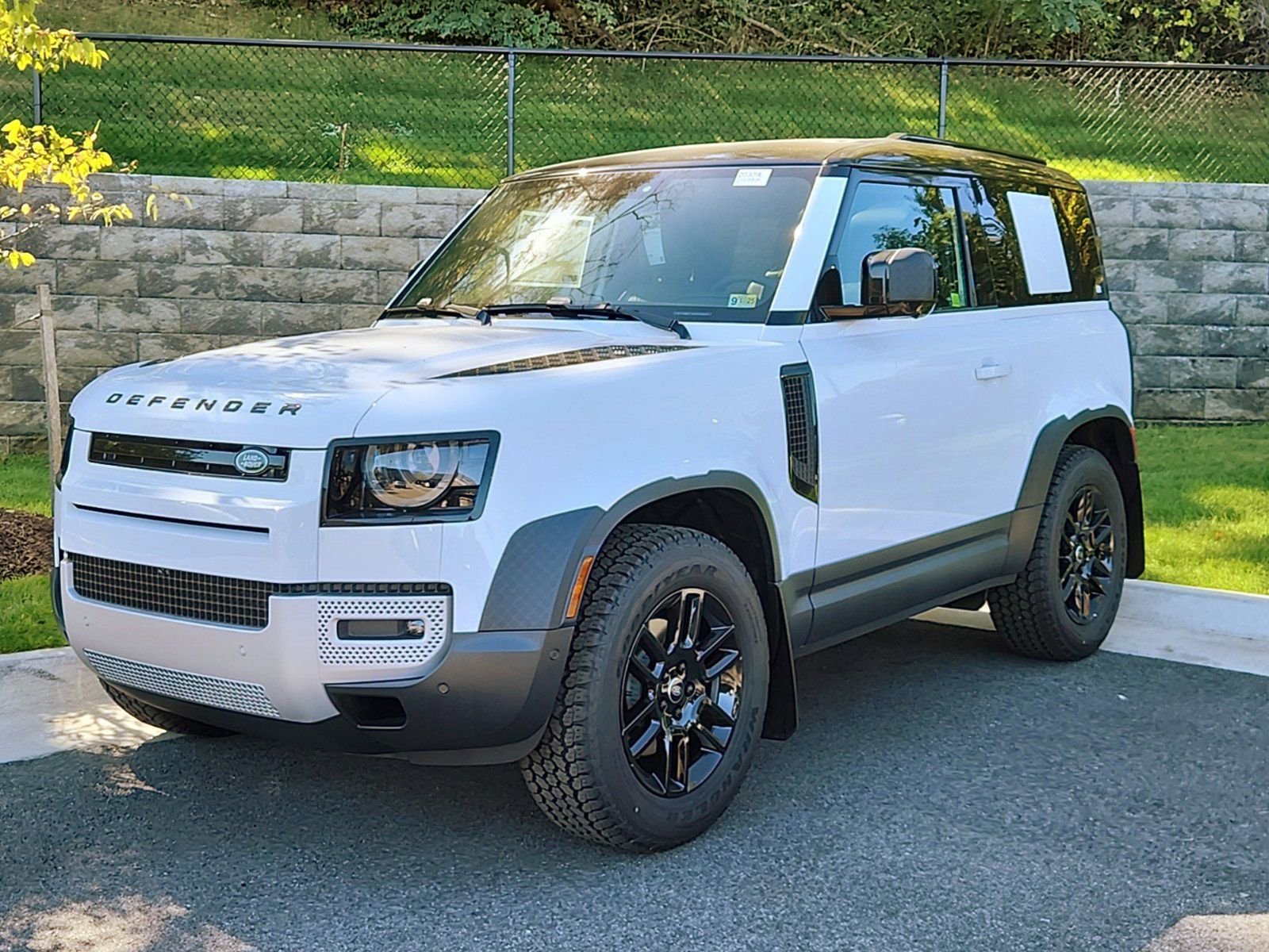 New 2025 Land Rover Defender 90 S