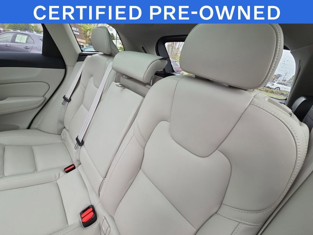 Used 2023 Volvo XC60 B5 Ultimate w/ Climate Package AWD/4WD image 6