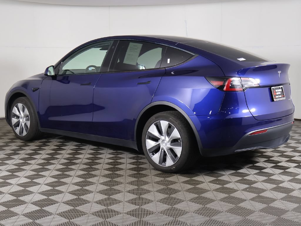 Used 2023 Tesla Model Y Long Range AWD/4WD image 12