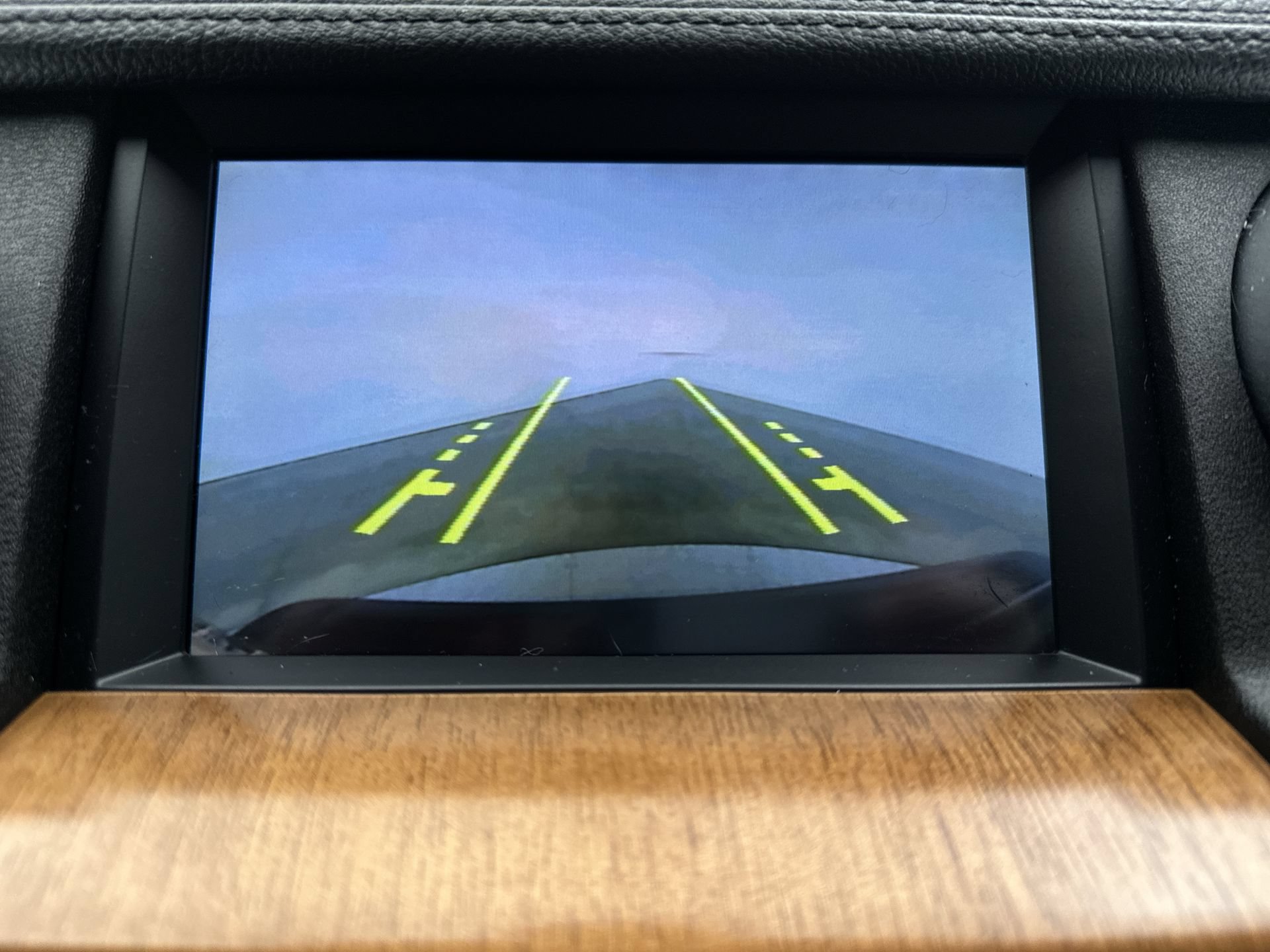Used 2016 Land Rover LR4 AWD/4WD image 19