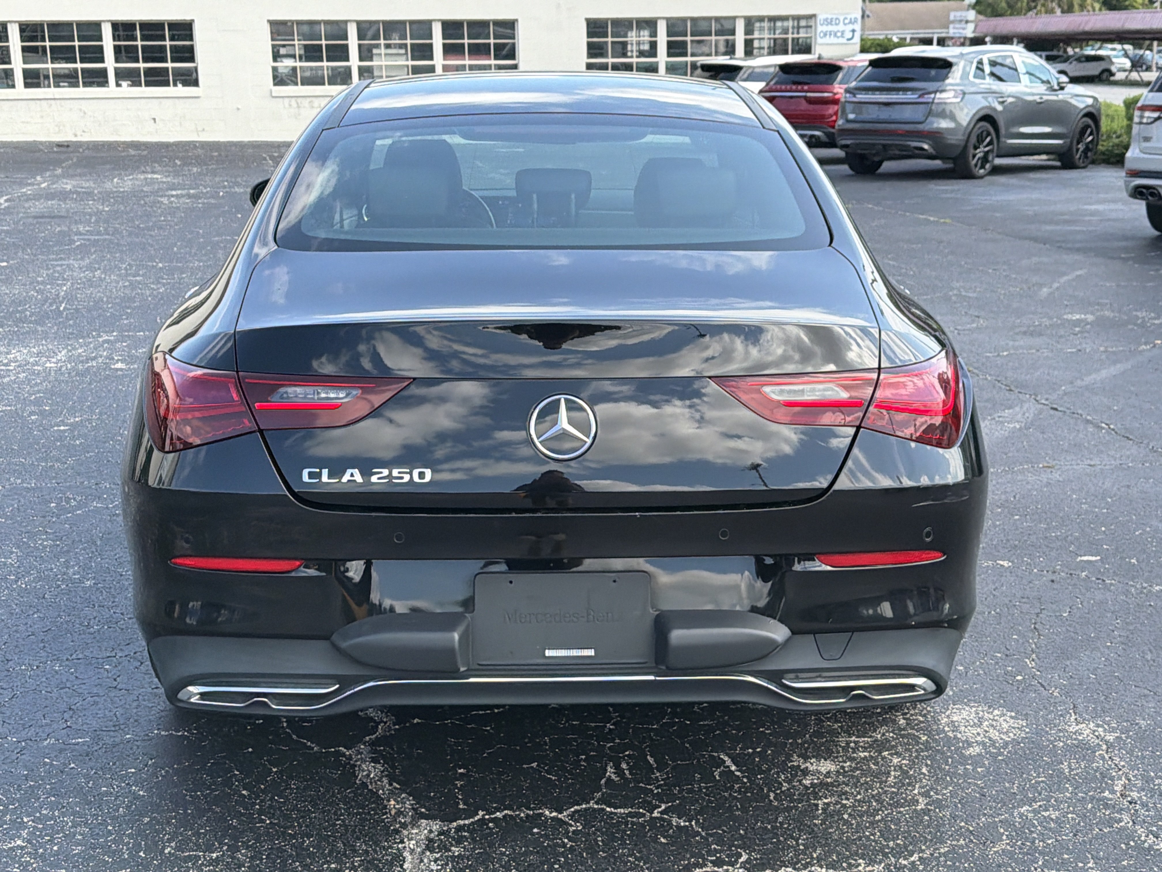 Used 2025 Mercedes-Benz CLA 250 image 4